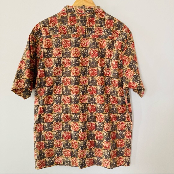 Tsunami size large green Camp button down - Picture 2 of 5